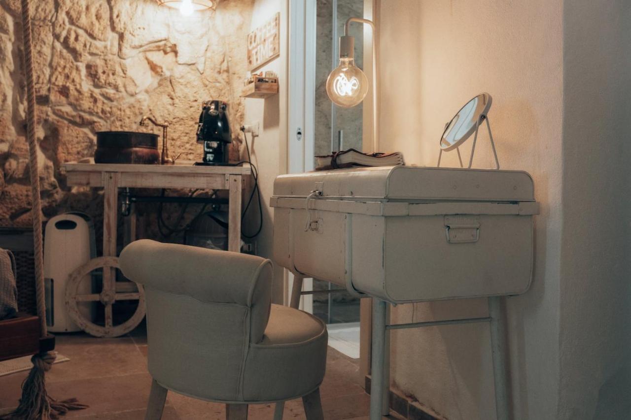 Grotta Carlotta Bed & Breakfast Ostuni Bagian luar foto