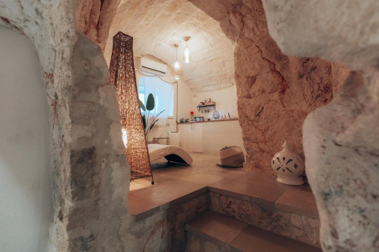 Grotta Carlotta Bed & Breakfast Ostuni Bagian luar foto