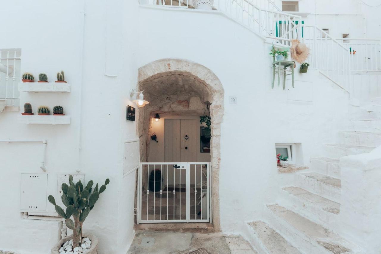Grotta Carlotta Bed & Breakfast Ostuni Bagian luar foto