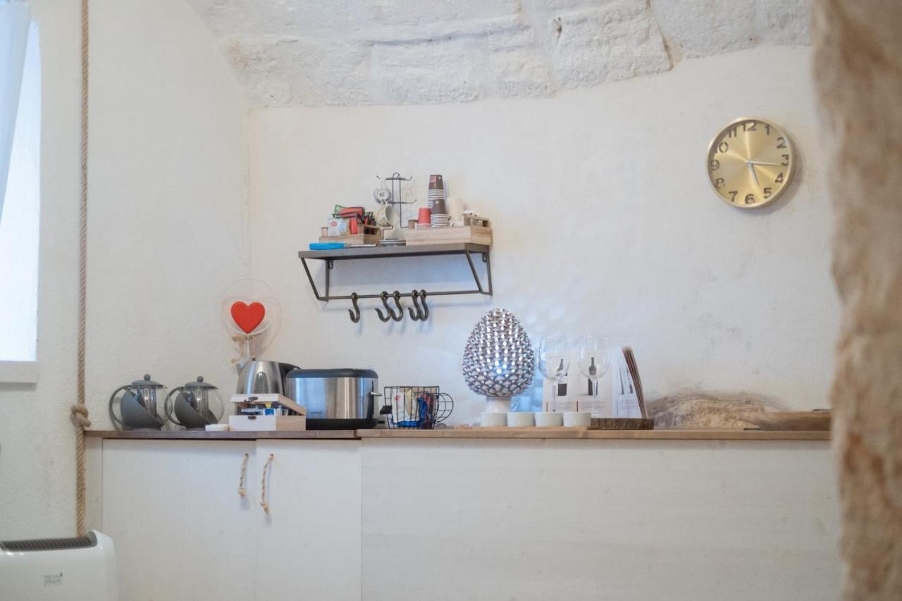 Grotta Carlotta Bed & Breakfast Ostuni Bagian luar foto