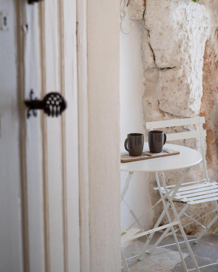 Grotta Carlotta Bed & Breakfast Ostuni Bagian luar foto